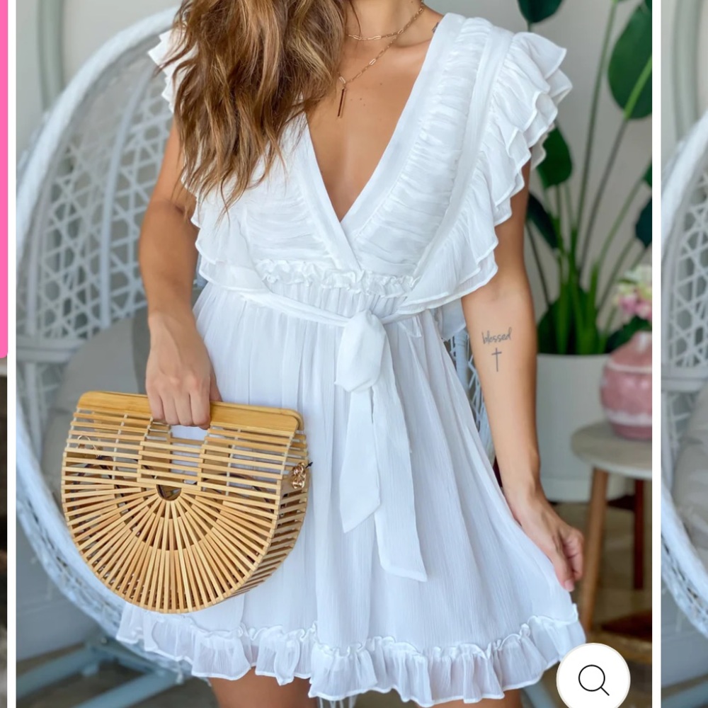 NWOT Savedbythedress Short dress with ruffles.